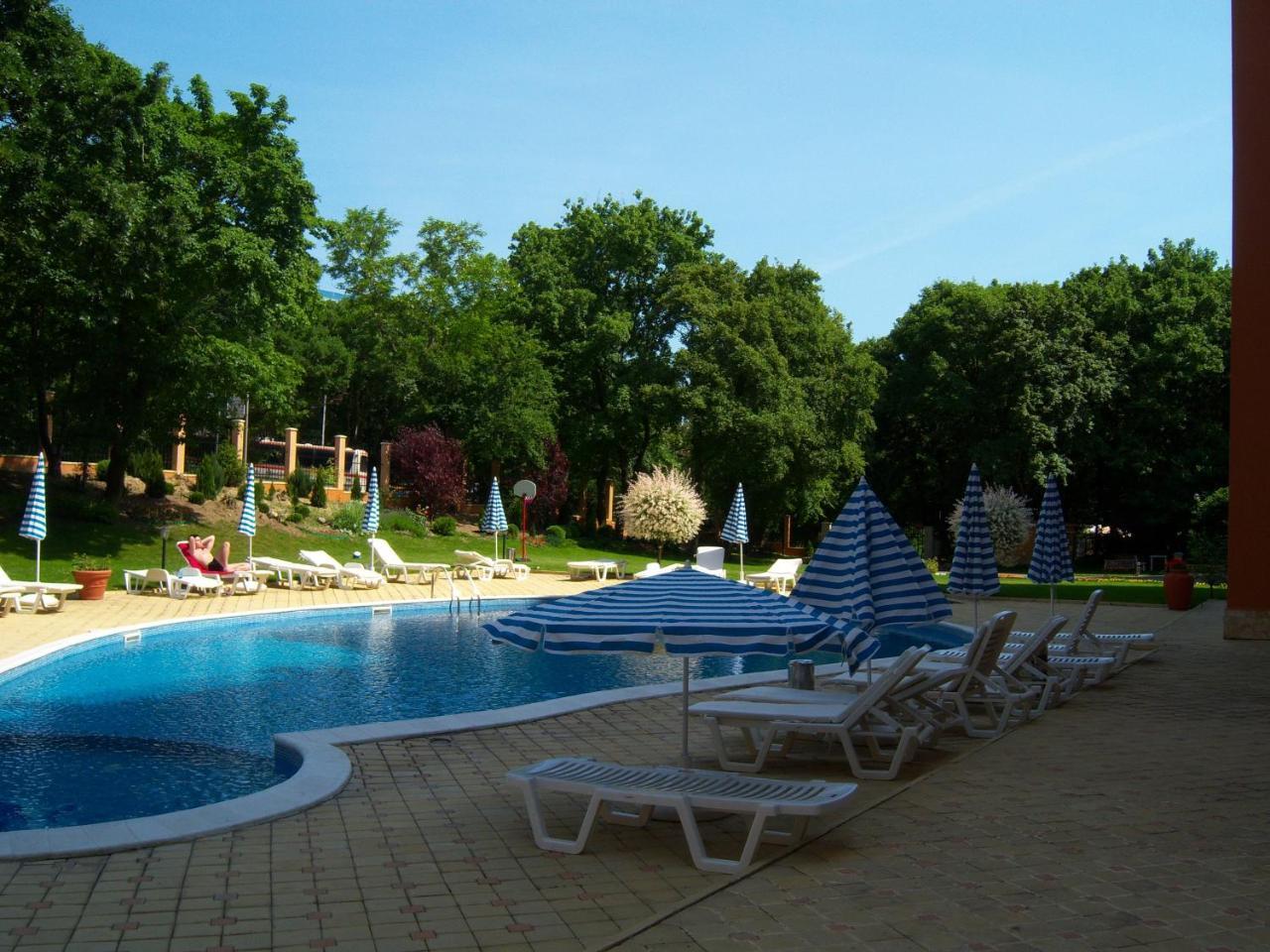 Sunrise Complex Apartments Golden Sands Luaran gambar